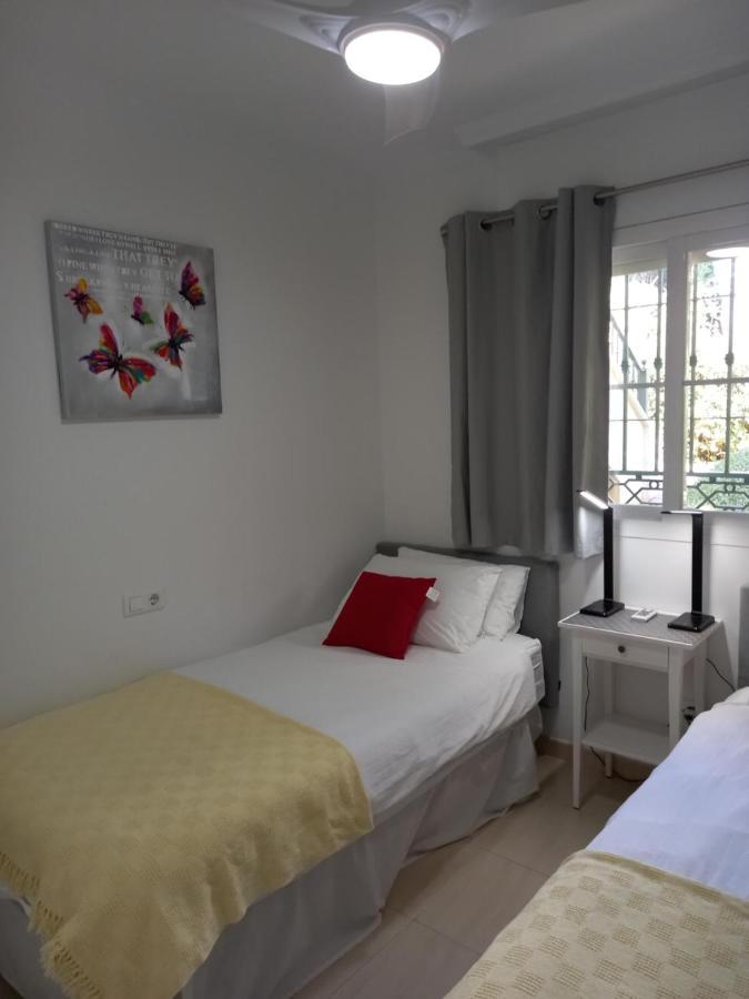 Refurbished 2-Bed Apartment Burriana Beach. Nerja Exterior foto